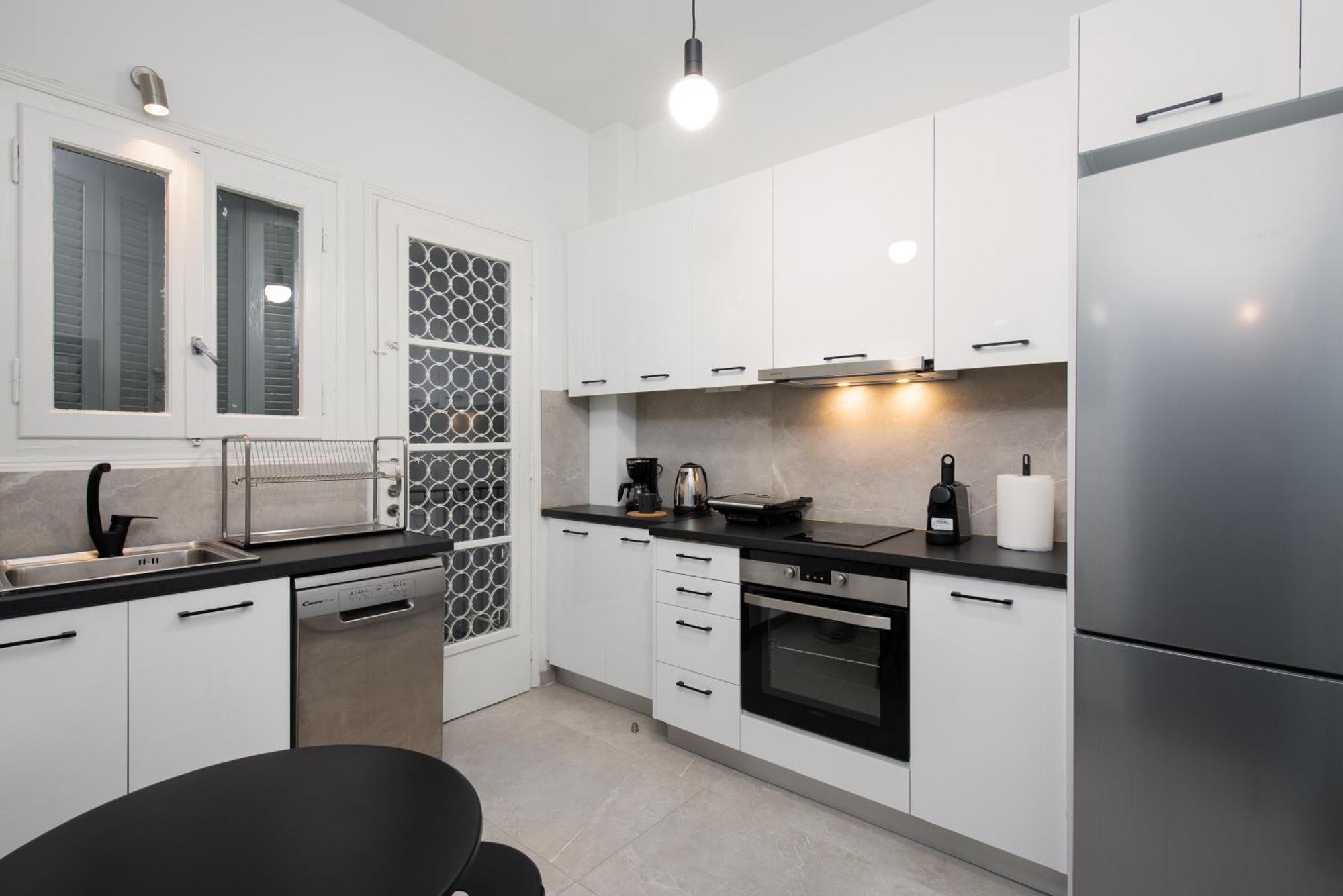 Philos At Nikis - Two Bedroom In Plaka Афины Экстерьер фото
